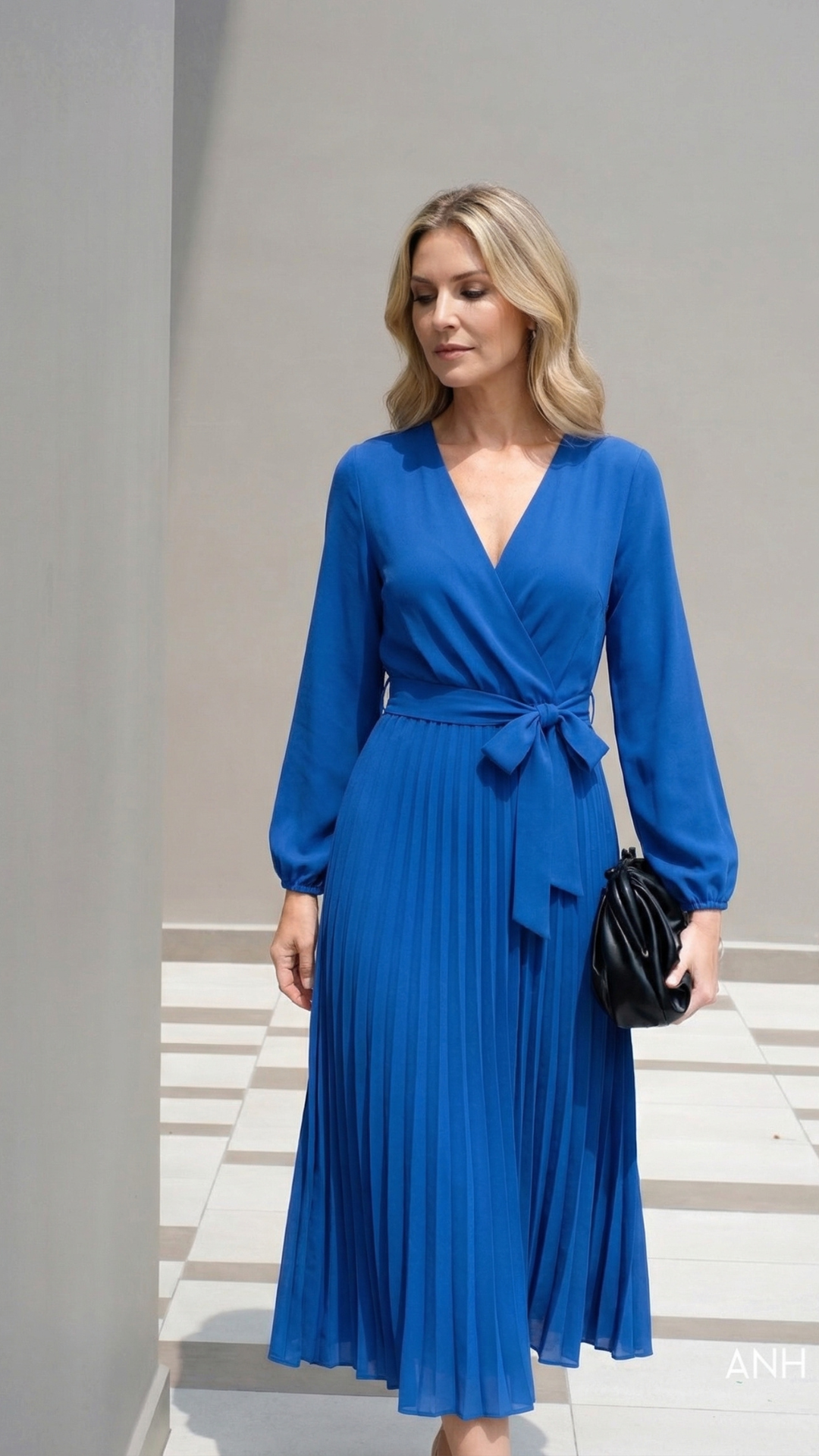 Rochie plisată cu decolteu în V – Albastru