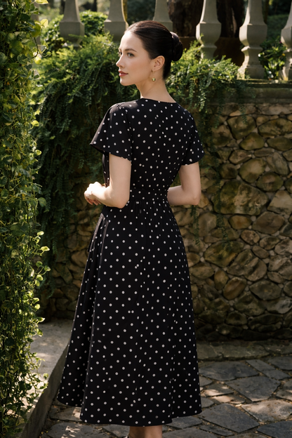 Rochie cu buline și decolteu rotund – Negru